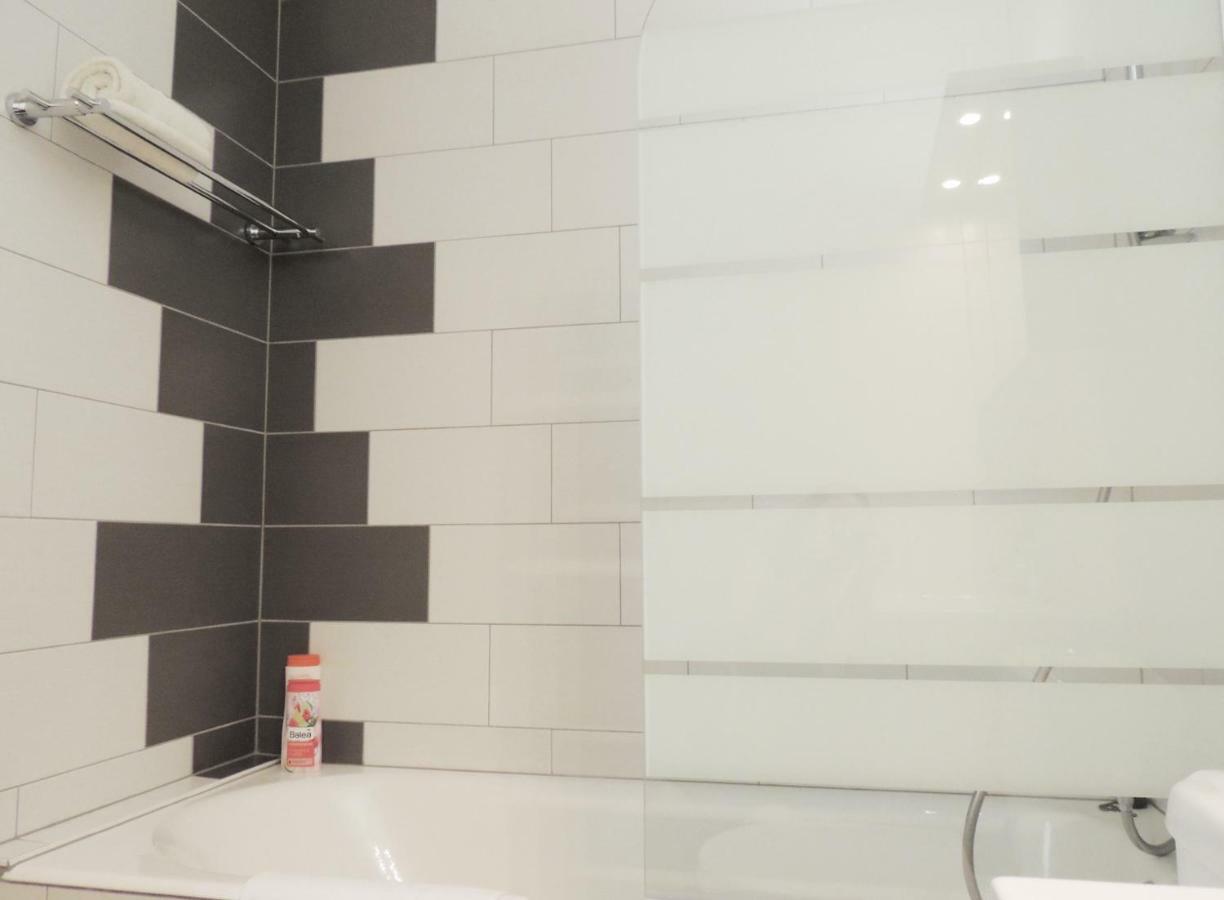 Appart'Azur Haguenau - Centre Grand'Rue - Logements Entiers Pour Voyageur Pro Luaran gambar